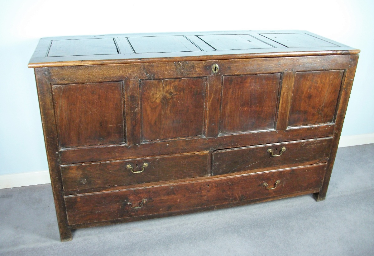 Late 17th Century Welsh Oak Coffer (Coffor) or Mule Chest